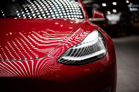 Tesla cumpără 40 000 de Bitcoin