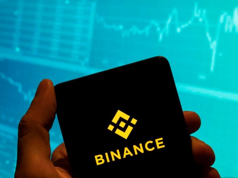 Algoritmul Binance avertizează utilizatorii împotriva atacurilor "poisoning scam"