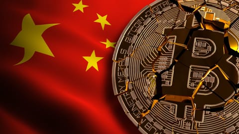 China: Weibo închide conturile Huobi, OKEx și Binance