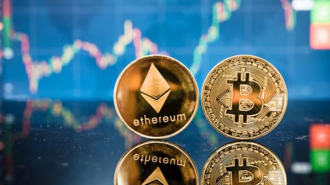 23k Bitcoin And 330k Ethereum Options Expire Today; BTC Above $59k