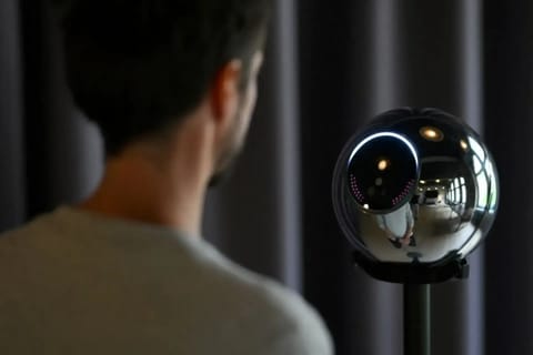 Il progetto World, fondato dal creatore di OpenAI, è stato obbligato dalle autorità thailandesi a cancellare 1,2 milioni di scansioni dell’iride