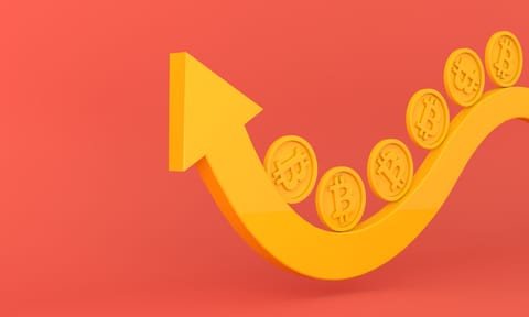 Bitcoin a împlinit un an de când valorează peste $10,000