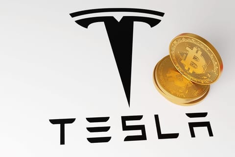 Elon Musk avertizează asupra presiunii pe care inflația o impune. Tesla ia în considerare să adopte din nou plățile în Bitcoin