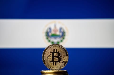 El Salvador luptă împotriva traderilor oportuniști care obțineau profituri fără risc