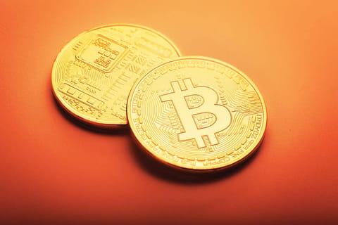 Intrările nete în ETF-uri Bitcoin ating 542 de milioane de dolari într-o singură zi, cu BlackRock și Fidelity în frunte
