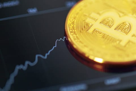 Bitcoin se apropie de $50,000. Ce niveluri de support și rezistență urmărim de aici încolo?