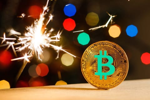 Bitcoin: Whitepaper-ul scris de Satoshi Nakamoto împlinește astăzi 13 ani