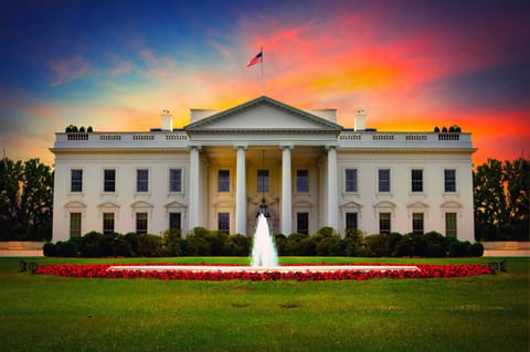 America: Camera Reprezentanţilor a aprobat Planul de infrastructură de $1 trilion, ce include taxarea activelor digitale