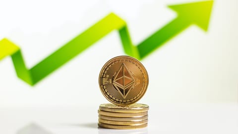 Ar putea Ethereum să depășească 2.000 de dolari în august?
