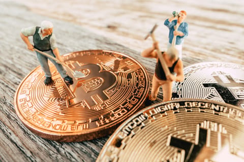 Bitcoin mining profits hit a two-year low in 2022, and the hash rate is falling