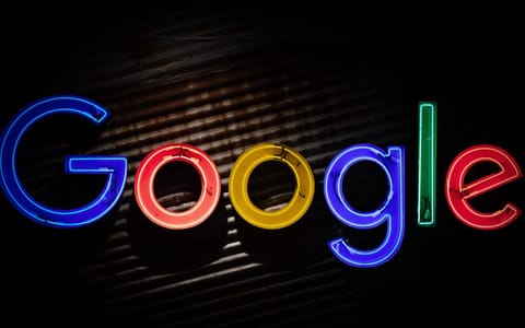Google, în parteneriat cu Coinbase, va accepta plăți în criptomonede pentru serviciile cloud