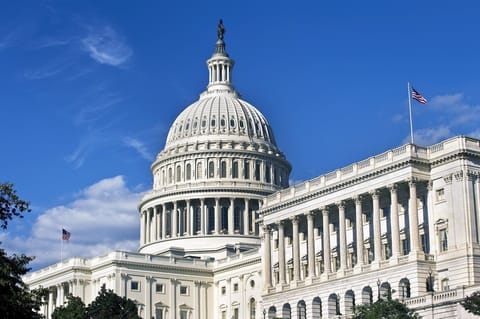 Legislatorii americani doresc să acorde Comisiei pentru Tranzacții cu Contracte Futures autoritate asupra crypto exchange-urilor și stablecoin-urilor