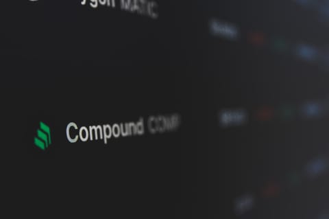 Centralized vs. decentralized lending risk management - Compound Labs