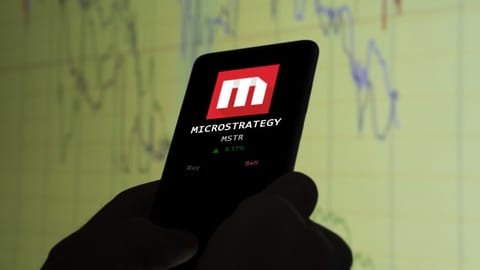 MicroStrategy expande sus tenencias de bitcoin con una compra de $5.4 mil millones