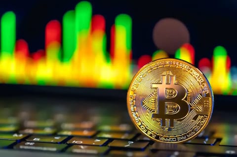 Le Bitcoin se stabilise autour de 109 300 $ alors que les liquidations et les inquiétudes liées à l’inflation pèsent sur le sentiment du marché