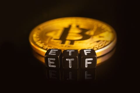 Les ETFs Bitcoin continuent leur série d’entrées pour le 7e jour consécutif à $294 millions