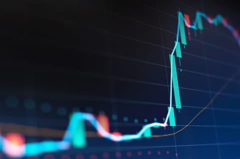 Ballena cripto obtiene $1 millón en ganancias con SOL y el memecoin $HARRYBOLZ