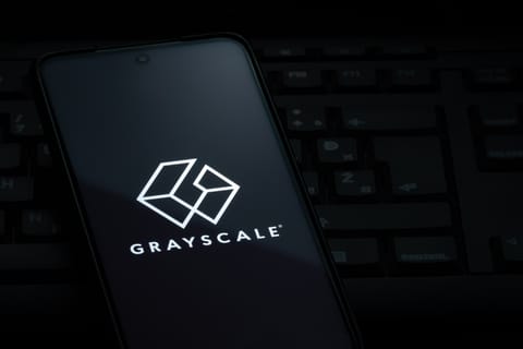 SEC din SUA acceptă depunerea Grayscale și NYSE pentru listarea unui ETF XRP