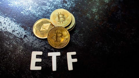 Piața ETF-urilor Bitcoin și Ethereum ar putea atinge $450 de miliarde