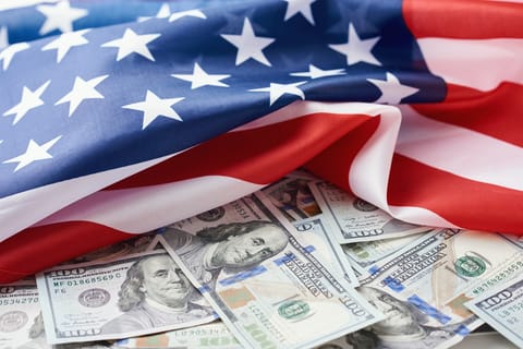 Fed din SUA lasă ratele dobânzilor neschimbate la 4,25-4,50%, Bitcoin crește cu 4%
