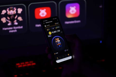 Hamster Kombat (HMSTR) anunță o actualizare despre listare și videoclipuri pe YouTube în 10 limbi