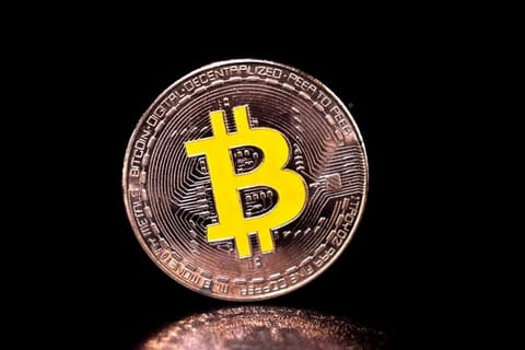 Prețul Bitcoin ar putea suferi o corecție de până la 70%
