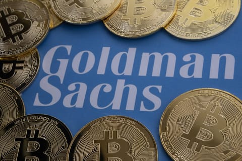 Goldman Sachs hält Milliarden in BTC-, ETH-, SOL- und XRP-Produkten