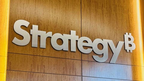 Strategy₿ STRF Stock est lancé sur le Nasdaq et génère un rendement en Bitcoin pour les investisseurs de MSTR
