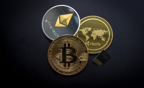 Tokenul Ripple își continuă ascensiunea. A ajuns la 1,05 dolari