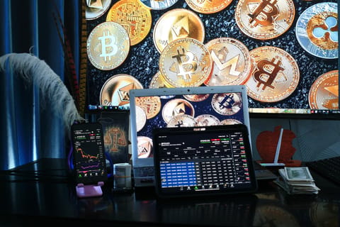 Infractorii folosesc programe numite mixere pentru a „spăla” criptomonede în valoare de sute de milioane de dolari